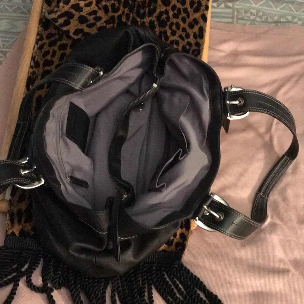 Designer Handbag - Picture 4 of 7